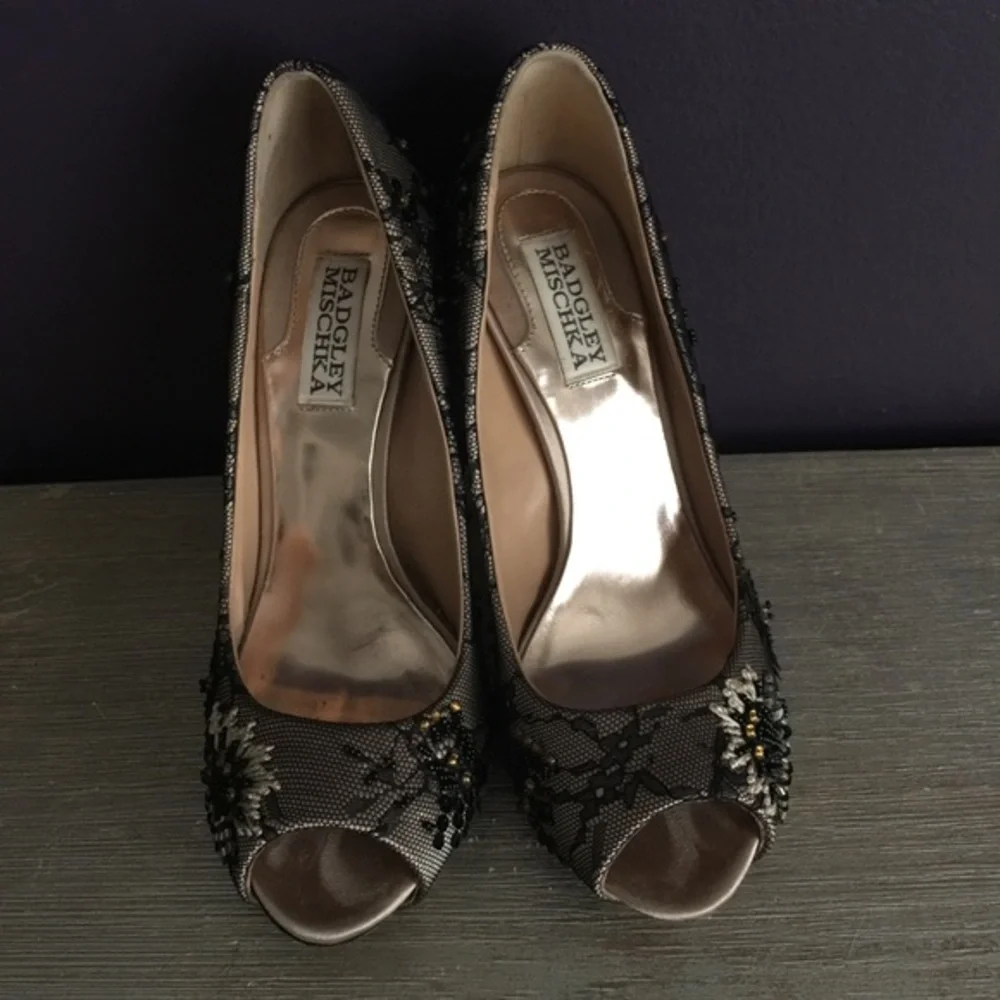 Badgley Mischka Women’s Stella Black Lace Embellished Feminine Heels Open Toe 6
